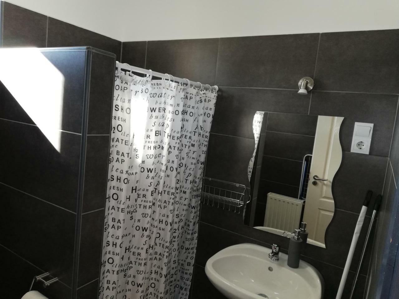Apartman 25 Sopron Luaran gambar