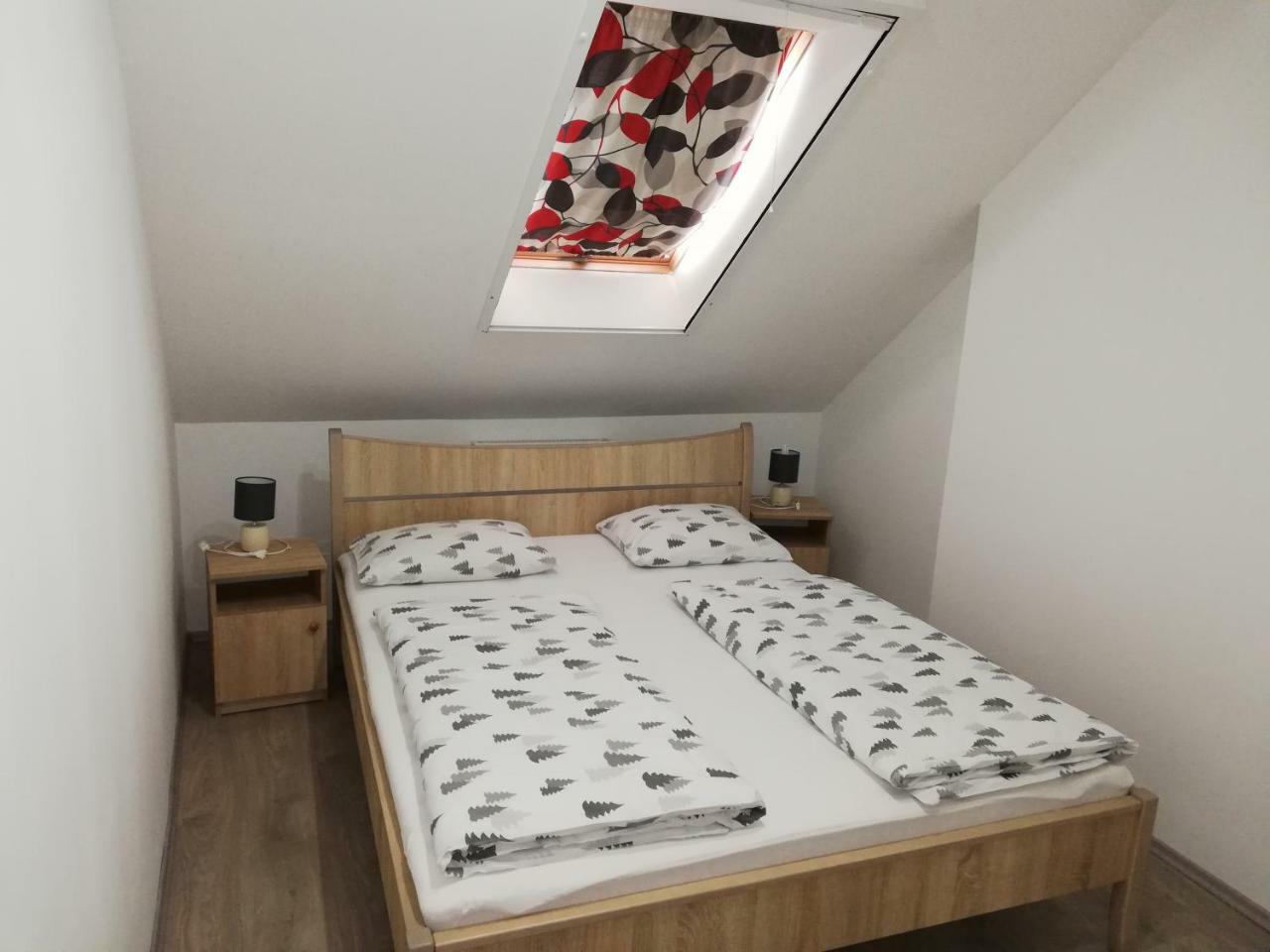 Apartman 25 Sopron Luaran gambar